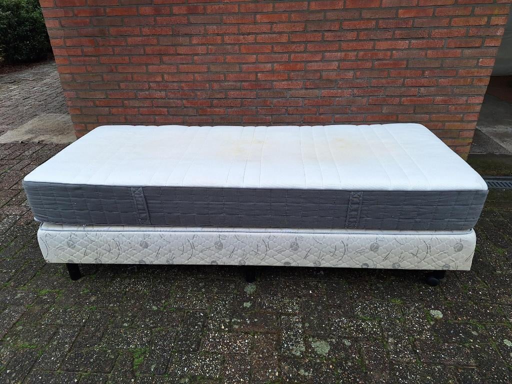 Sommier et/ou matelas Hovag Ikea pour 1 personne, 90 cm, Enlèvement ou Envoi, Une personne, Utilisé