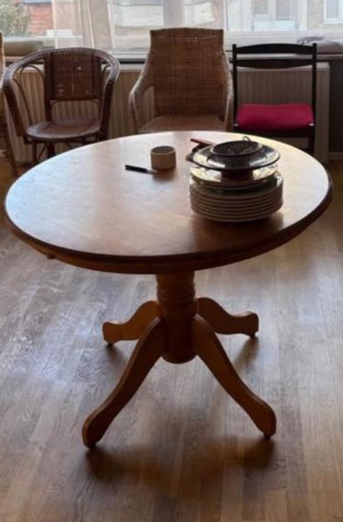 Table à manger, Enlèvement