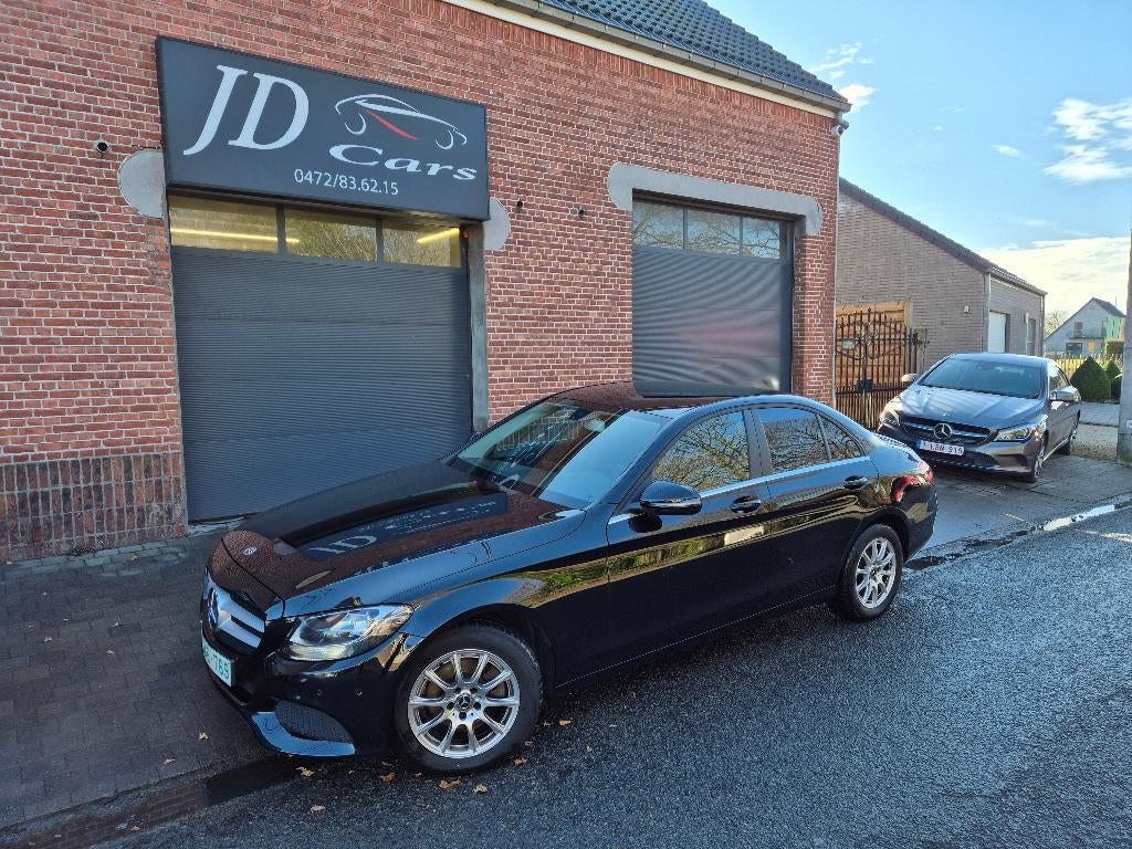 mercedes c160 benzine, Auto's, Mercedes-Benz, 4 cilinders, Zwart, 1595 cc, 5 deurs