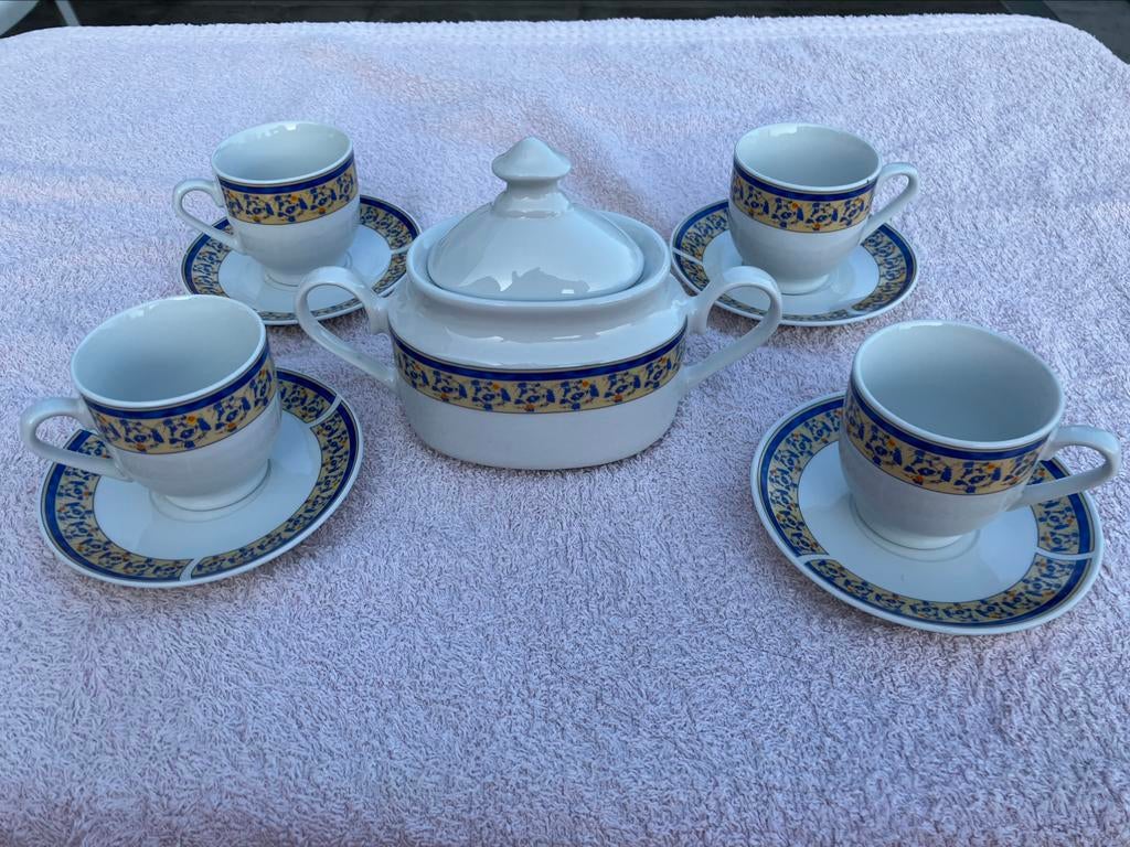 Porselein mokka servies poppenhuis 10 stuks Blanche Port, Ophalen of Verzenden, Zo goed als nieuw, Accessoires