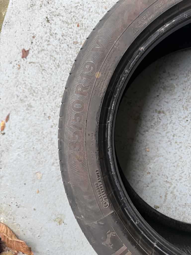 4 pneus été continental 235/50/19 99V, Autos : Pièces & Accessoires, Pneus & Jantes, Pneus été, Pneu(s), 235 mm, 19 pouces