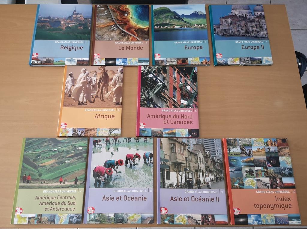 Grand Atlas universel en 10 volumes, Livres, Enlèvement ou Envoi, Comme neuf, Belgique