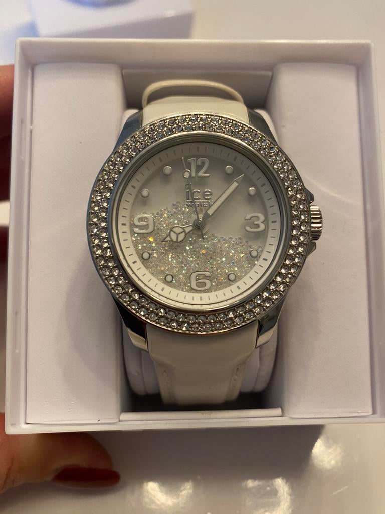 Montre IceWatch et  Swarovski blanche, Montre-bracelet, Enlèvement ou Envoi, Cuir, Avec strass