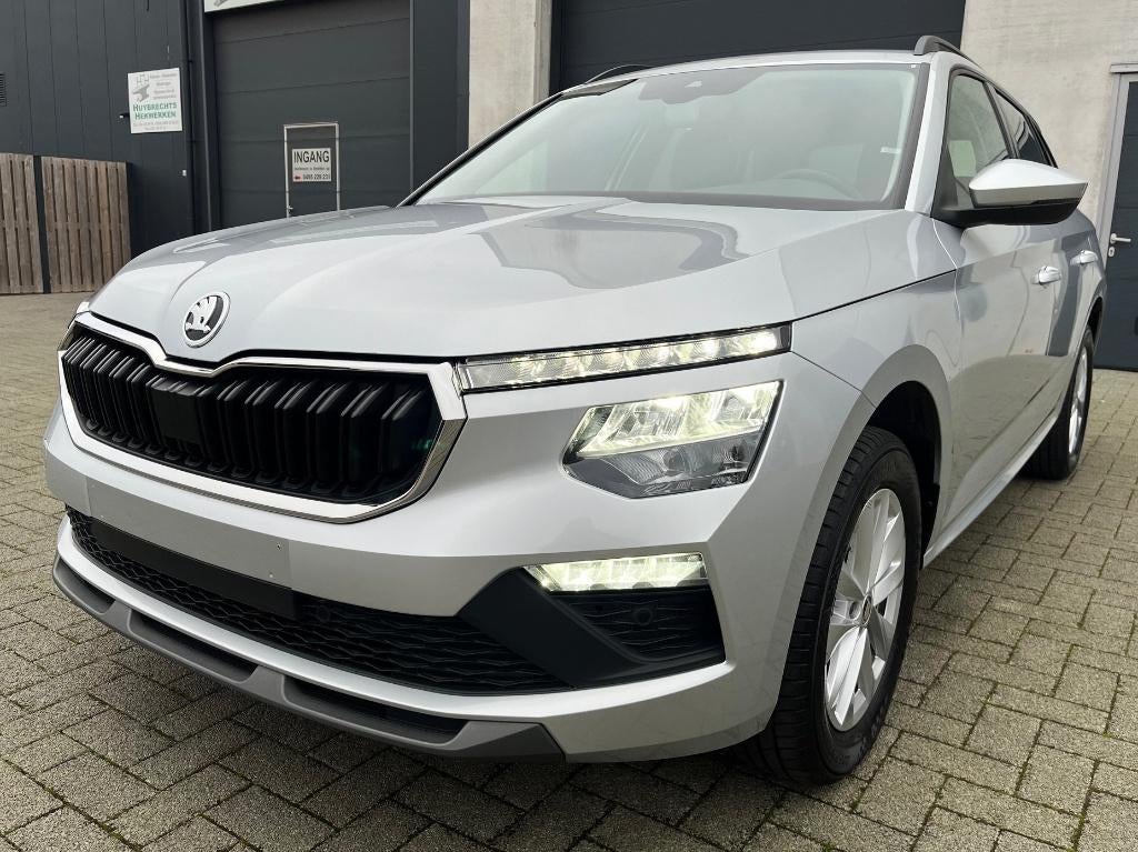 Skoda Kamiq 1.0 TSI Mod.2025 GPS*CAMÉRA*APP*KESSY*ETAT NEUF, Autos, Argent ou Gris, Achat, Euro 6, Entreprise