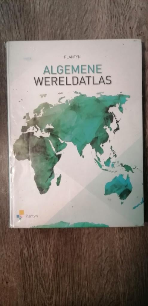 Wereld atlas, Ophalen of Verzenden, Gelezen