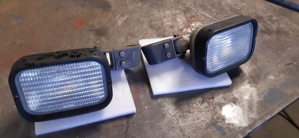 New holland werklampen, Enlèvement, Comme neuf