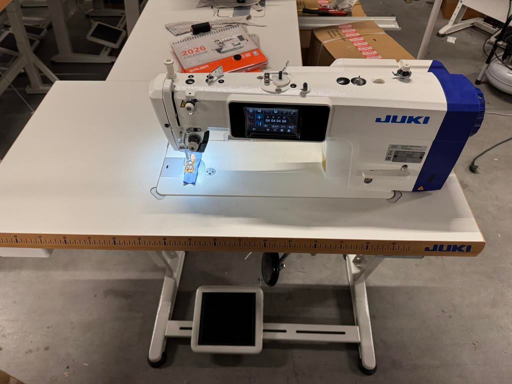 Industriele naaimachine juki ddl8000c automaat nieuw model, Hobby en Vrije tijd, Naaimachines en Toebehoren, Zo goed als nieuw