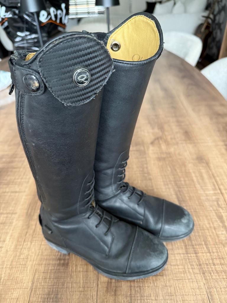 Zwarte botten, Dieren en Toebehoren, Paardrijkleding, Ophalen, Gebruikt, Kinderen, Schoeisel