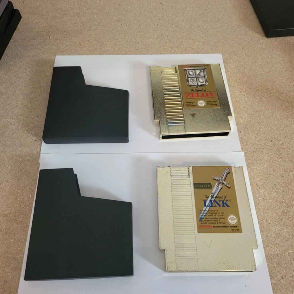 Zelda 1 + Zelda 2 Nintendo nieuws, Games en Spelcomputers, Games | Nintendo NES, Verzenden, Zo goed als nieuw