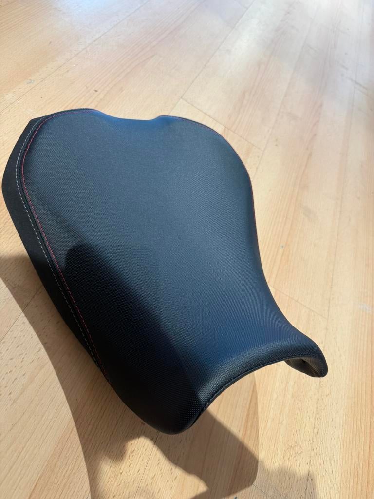 Selle Tracer 900, Motos, Enlèvement ou Envoi