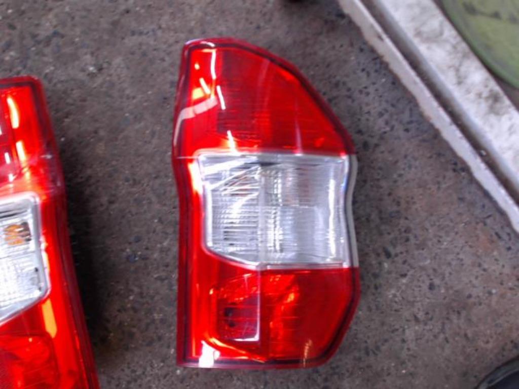Feu arrière droit Ford Transit courrier 2014-2018 LP/14641, Enlèvement, Utilisé, Ford