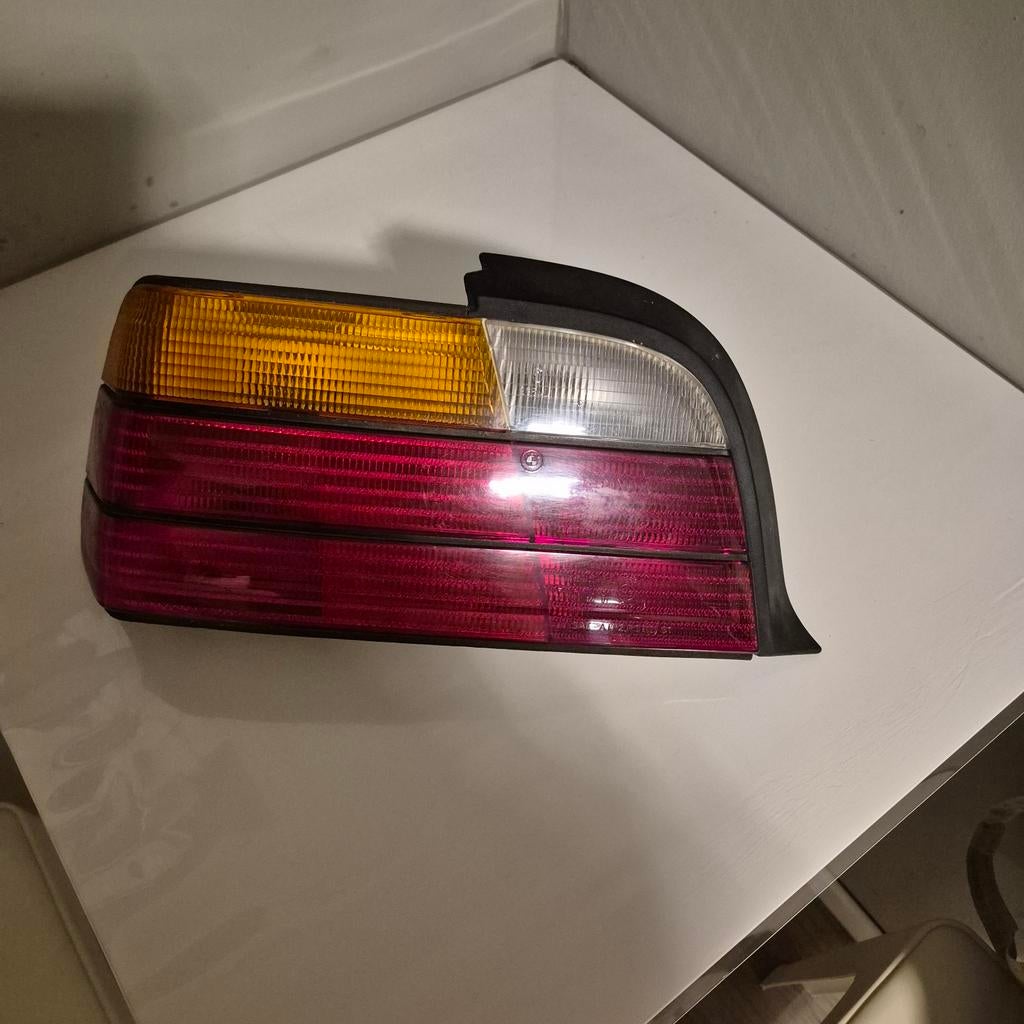 Feux arriere gauche  BMW e36, Autos : Pièces & Accessoires, Enlèvement ou Envoi, BMW