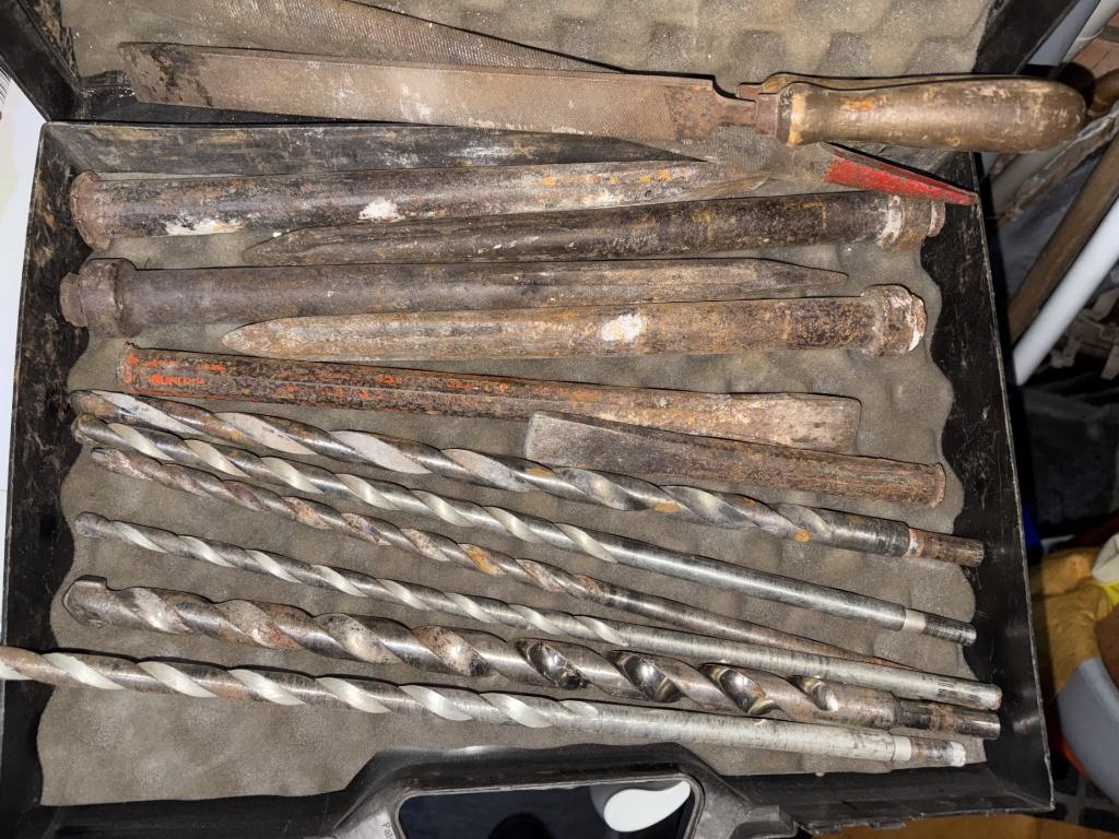 koffer met beitels-betonboren- ijzervijlen, Ophalen, Gebruikt