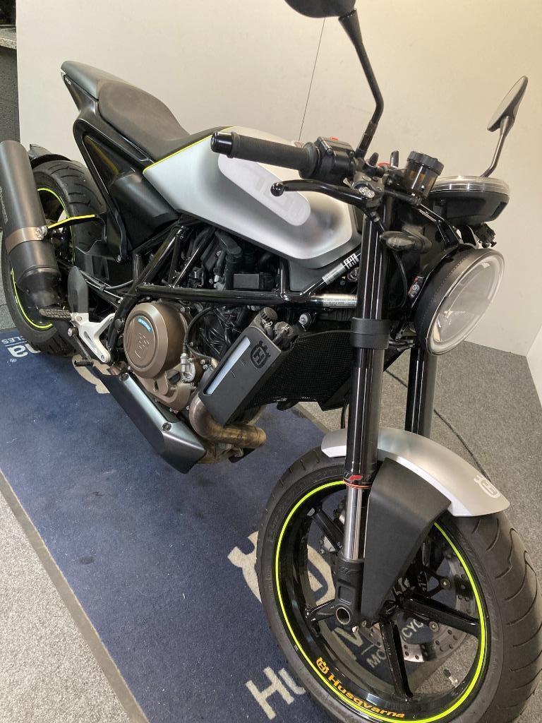 Husqvarna 701 Vitpilen MY'20 ref. LS 3175 - foto 3