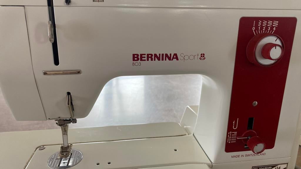 Bernina naaimachine 803 sport INFO aub, Ophalen, Gebruikt, Naaimachine, Bernina