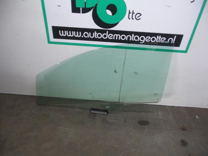 Vitre portière 2portes gauche d'un Volkswagen Fox (Fox 05-), Volkswagen, -, 3 mois de garantie, Utilisé