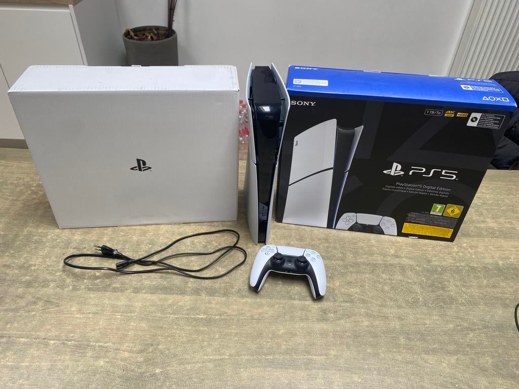 Playstation 5 ( 1TB ) met kabels en controller, Ophalen of Verzenden, Nieuw, Playstation 5 Digital
