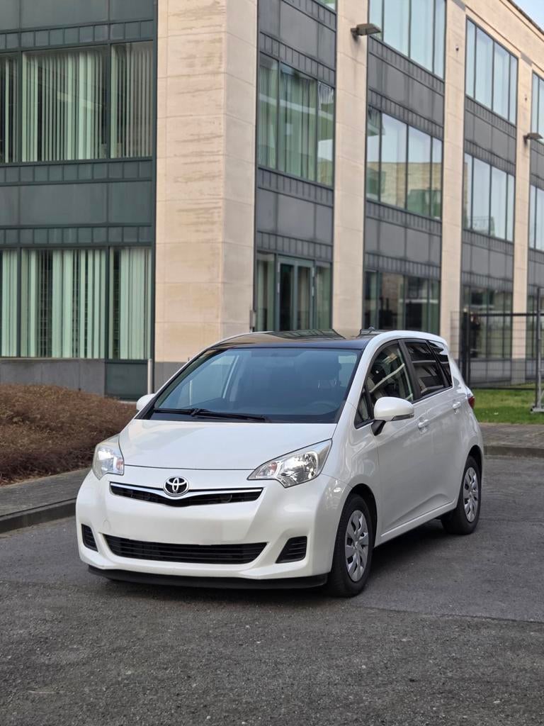 Toyota Verso-s Benzine-Automaat-Euro5, Auto's, Toyota, Automaat, Euro 5, Stof, Zwart