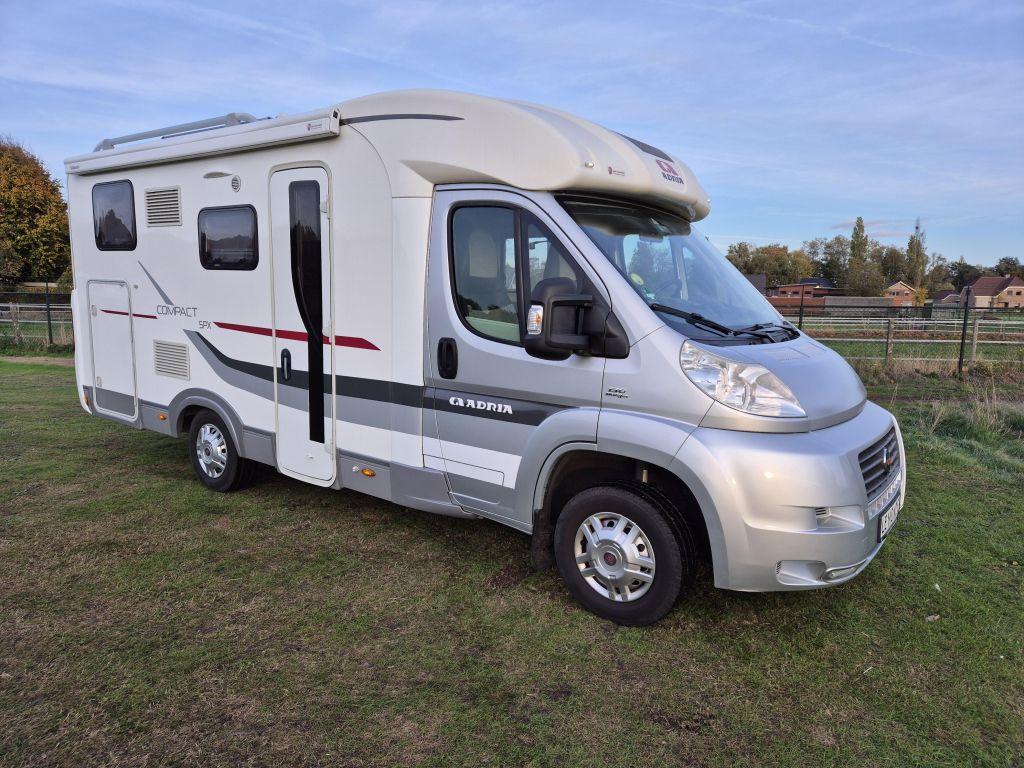 Adria Compact 660 SPX Dwarsbed 1e eig 2016, Caravans en Kamperen, Mobilhomes, Bedrijf, Adria, Half-integraal