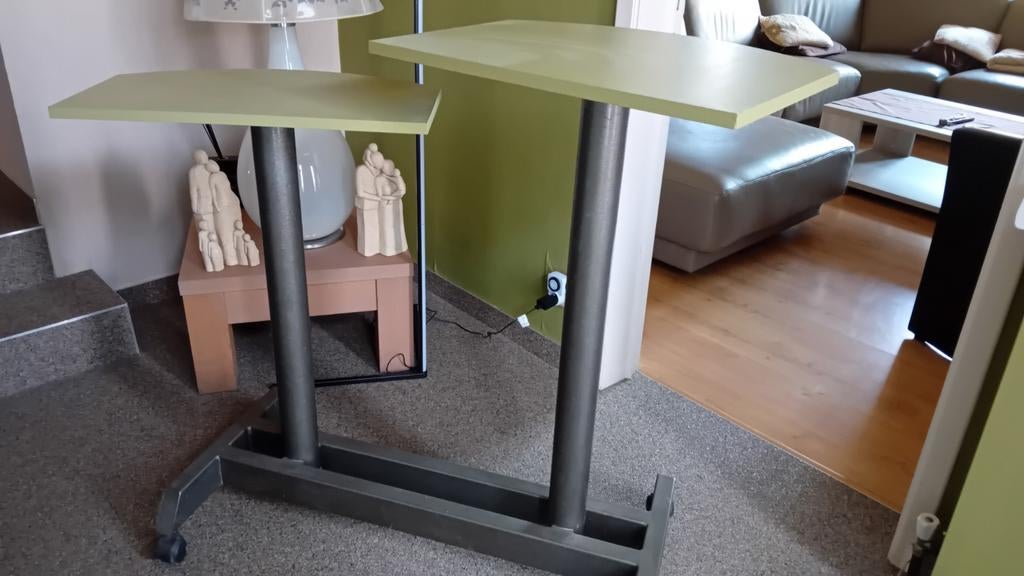 Table d'appoint sur roulettes, Maison & Meubles, Enlèvement