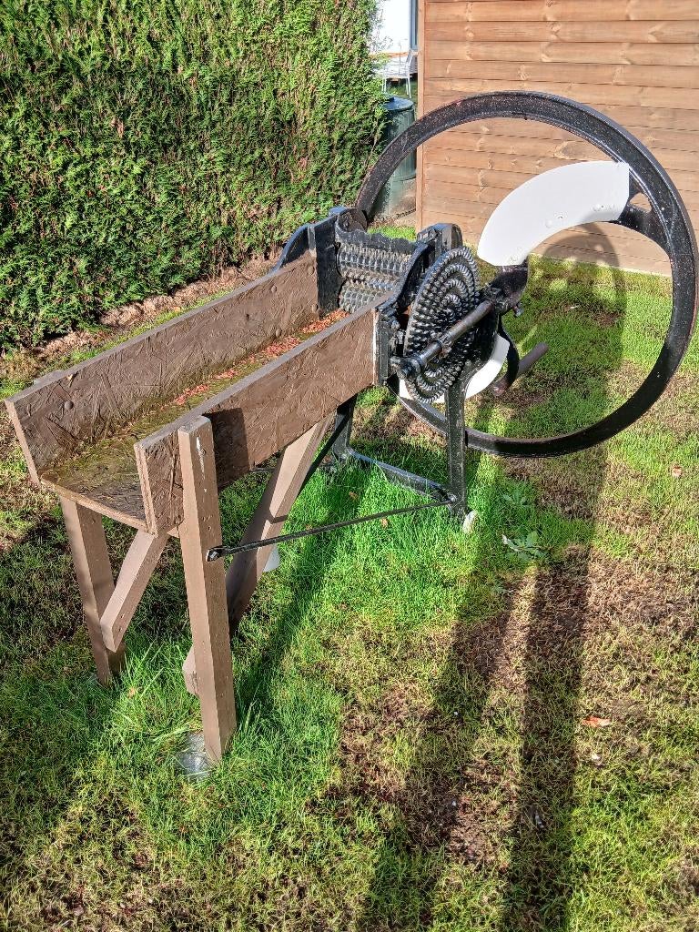 TUINDECORATIE  OUD LANDBOUWWERKTUIG, Tuin en Terras, Tuinbeelden, Ophalen, Gebruikt, Metaal, Overige typen