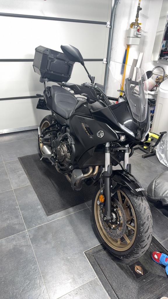 Tracer 700, Particulier