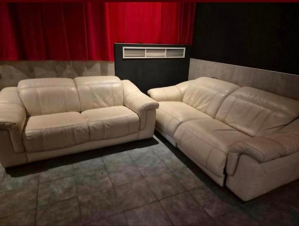 Witte lederen zetels, Ophalen