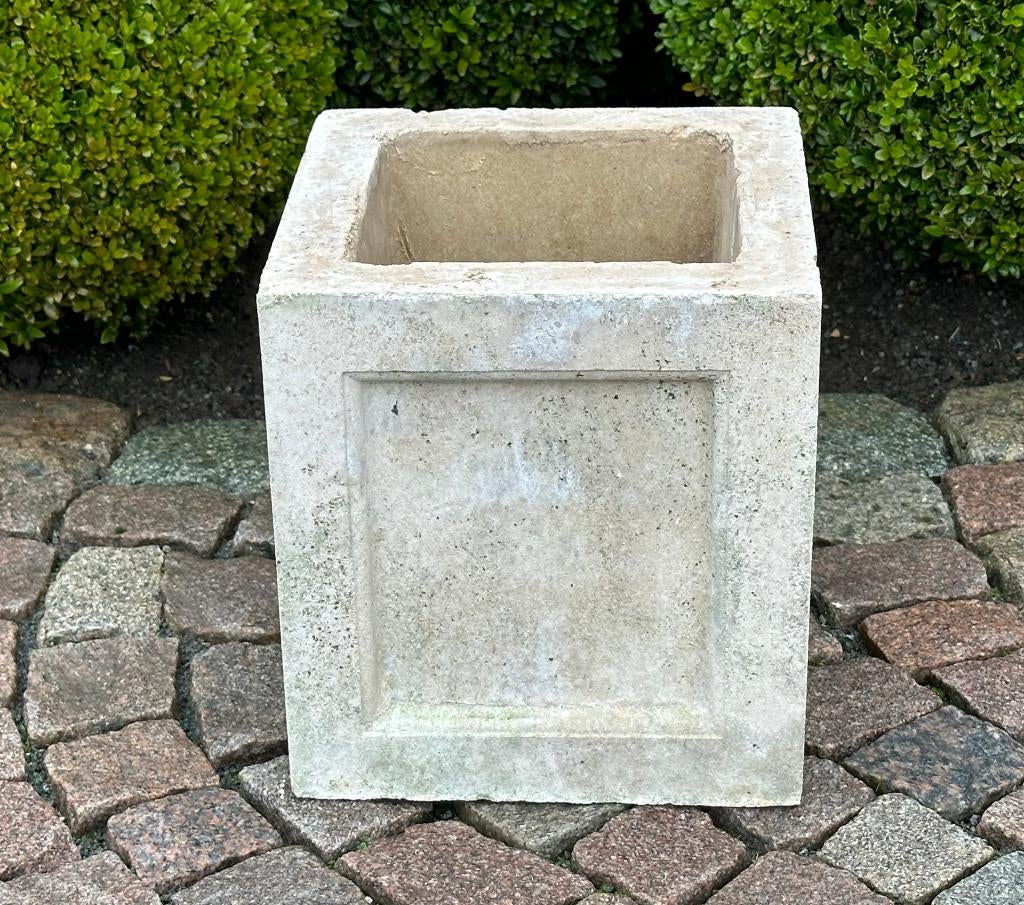 bloempot - sokkel-  in franse steen - h. 27 cm - 25 x 25 cm, Tuin en Terras, Ophalen, Steen, Balkon