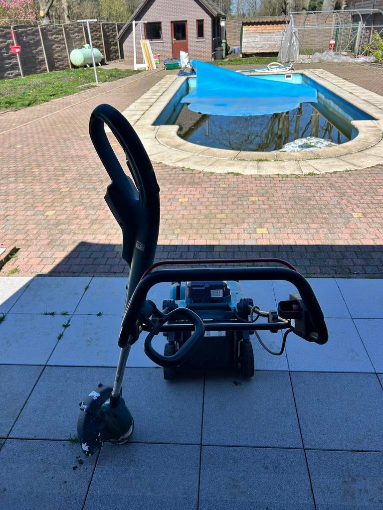 Accu grasmaaier en kantenmeier, Jardin & Terrasse, Tondeuses à gazon, Tondeuses à gazon sur batterie, Tondeuse rotative, 30 à 39 cm