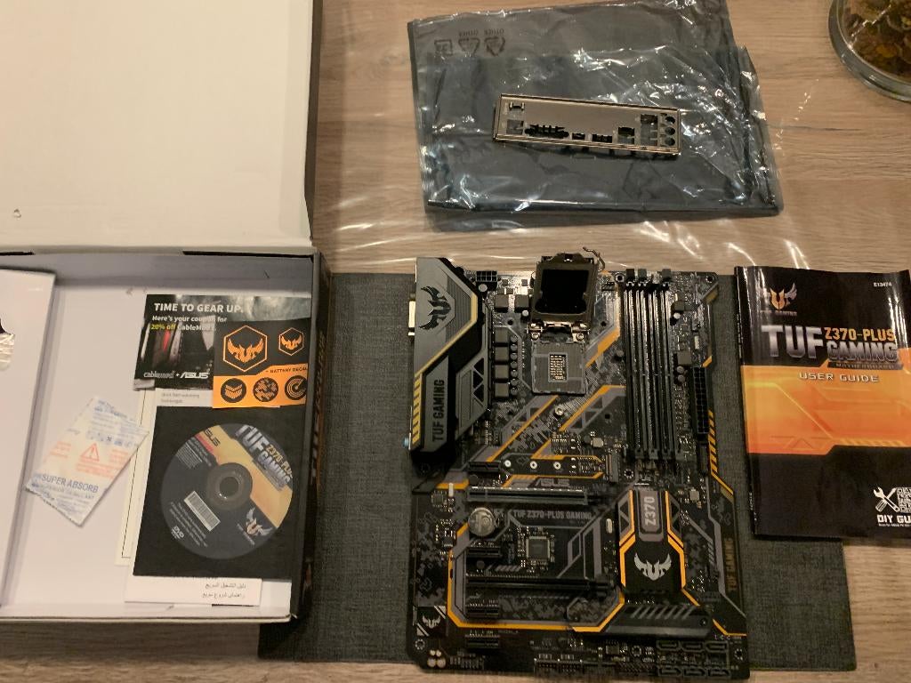 Asus TUF Z370 Plus gaming moederbord, Computers en Software, Moederborden, LGA 1151, DDR4, Ophalen of Verzenden, Zo goed als nieuw
