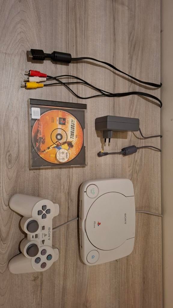 Ps One en bonne état complet avec manette original et jeu, Consoles de jeu & Jeux vidéo, Enlèvement ou Envoi