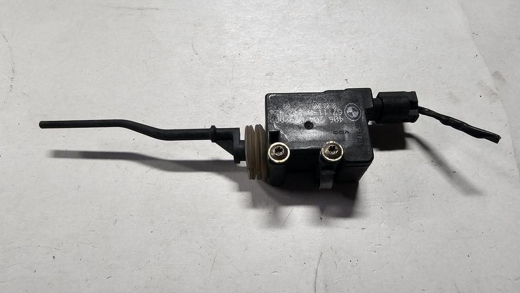 Centrale vergrendeling actuator benzineklep Z4 serie E85 E86, -, Origine de la pièce connue, Utilisé, -