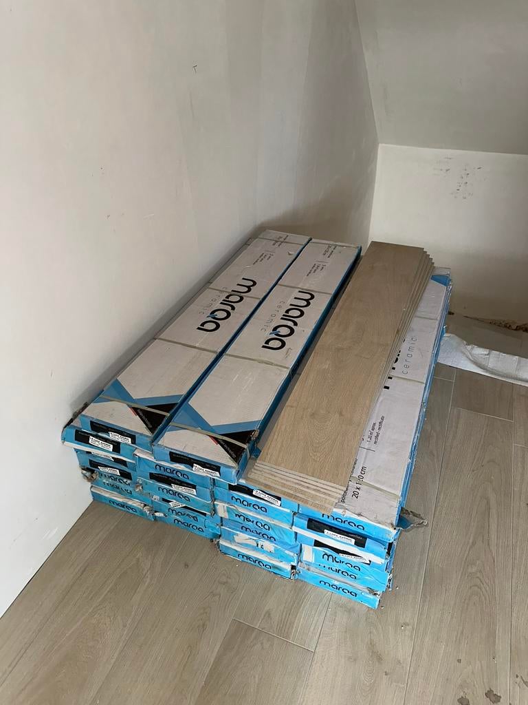 Keramische tegel met houtlook, Doe-het-zelf en Bouw, Vloerdelen en Plavuizen, Steen of Klei, 50 tot 150 cm, Nieuw, 10 m² of meer