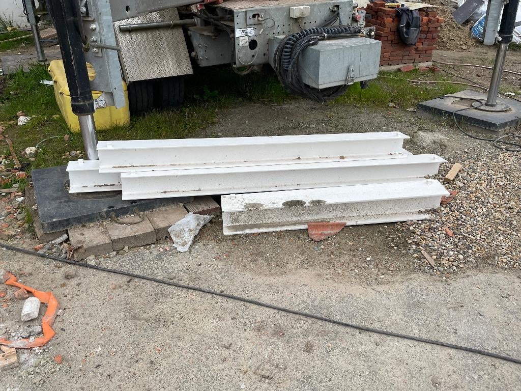 4x wit gelakte stalen I liggers, Doe-het-zelf en Bouw, Metalen, Ophalen, Nieuw, Overige metalen