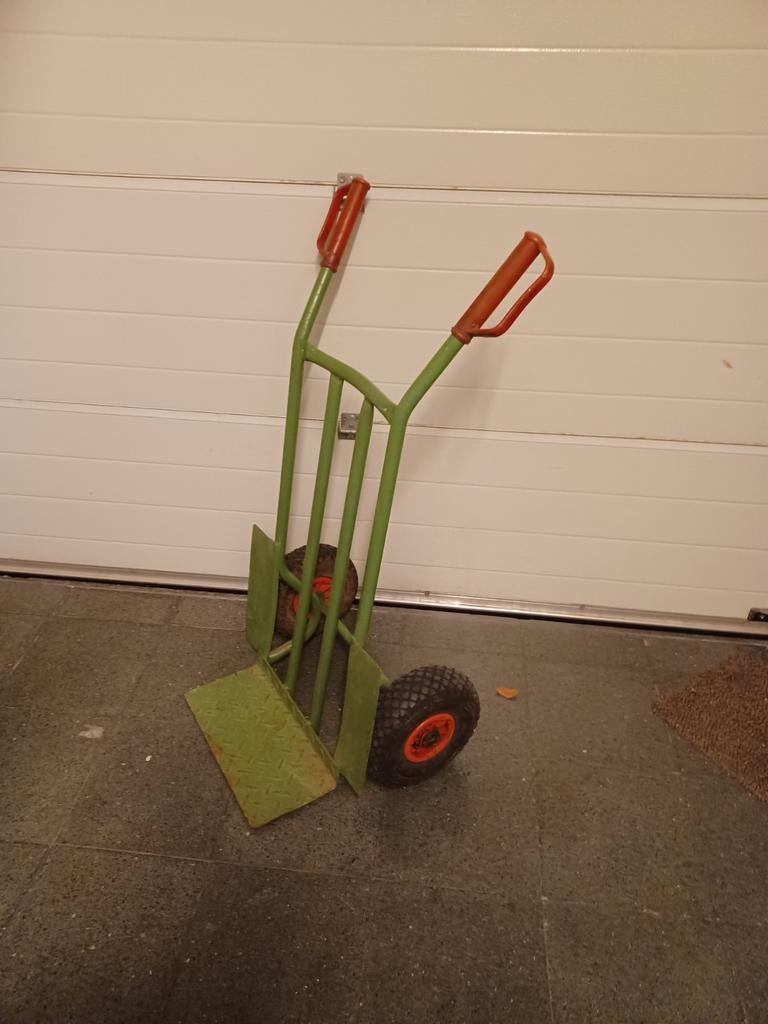 Steekwagen opblaasbare banden 350kg vervoeren prijs 47euro, Ophalen