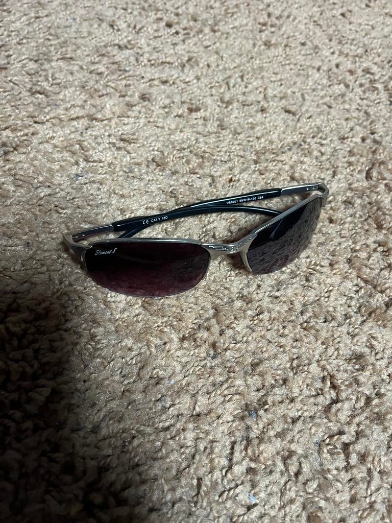 Lunettes de soleil, Enlèvement, Comme neuf, Lunettes de soleil