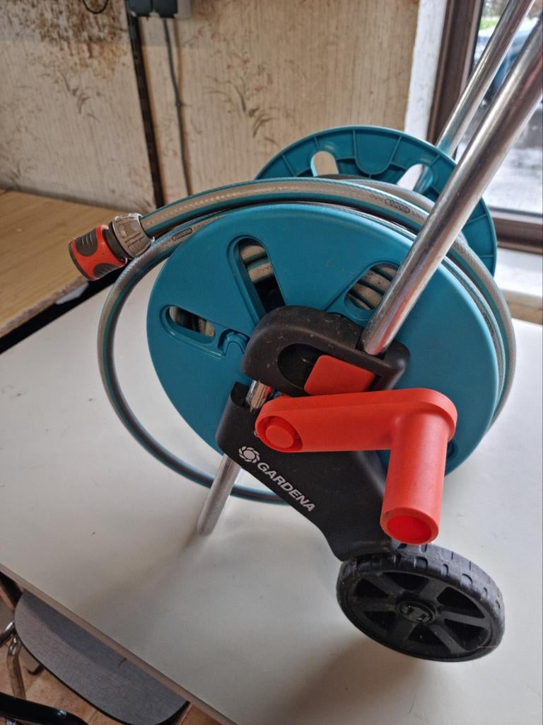 Gardena haspel met slang op wieltjes. - Aquaroll S, Tuin en Terras, Ophalen, Tuinslang