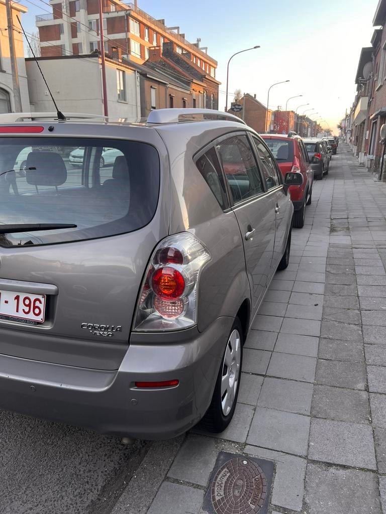 Toyota corolla verso 2006 essence 7 places boites automatiq, Autos, Achat, 7 places, Beige, 5 portes