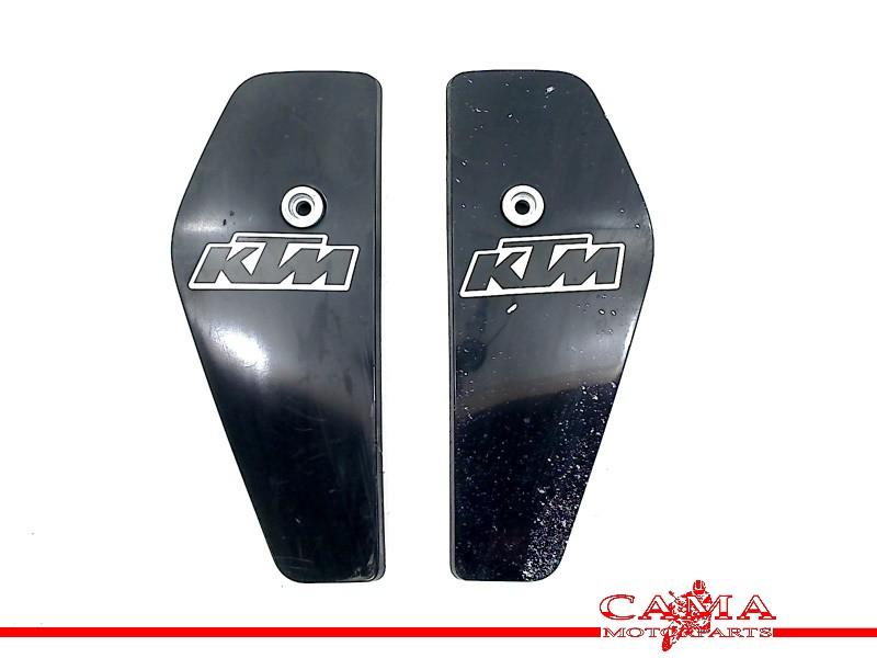 RADIATEUR CACHE KTM 690 Duke 2012-2015 (760.08.060.000), Dhr. S. di Majo, Utilisé, Info@cama-motorparts.nl, P.J. Troelstraweg 8 8
3144 CX  MAASSLUIS, NL