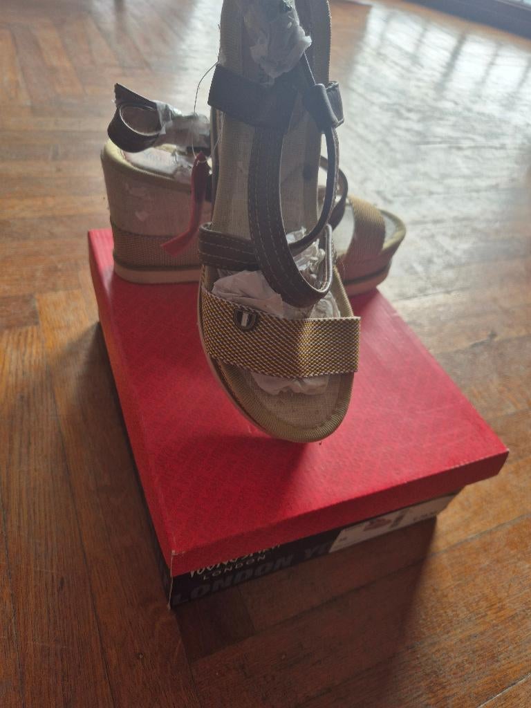 Schoenen voor dames, Ophalen, Beige, Overige typen, Nieuw