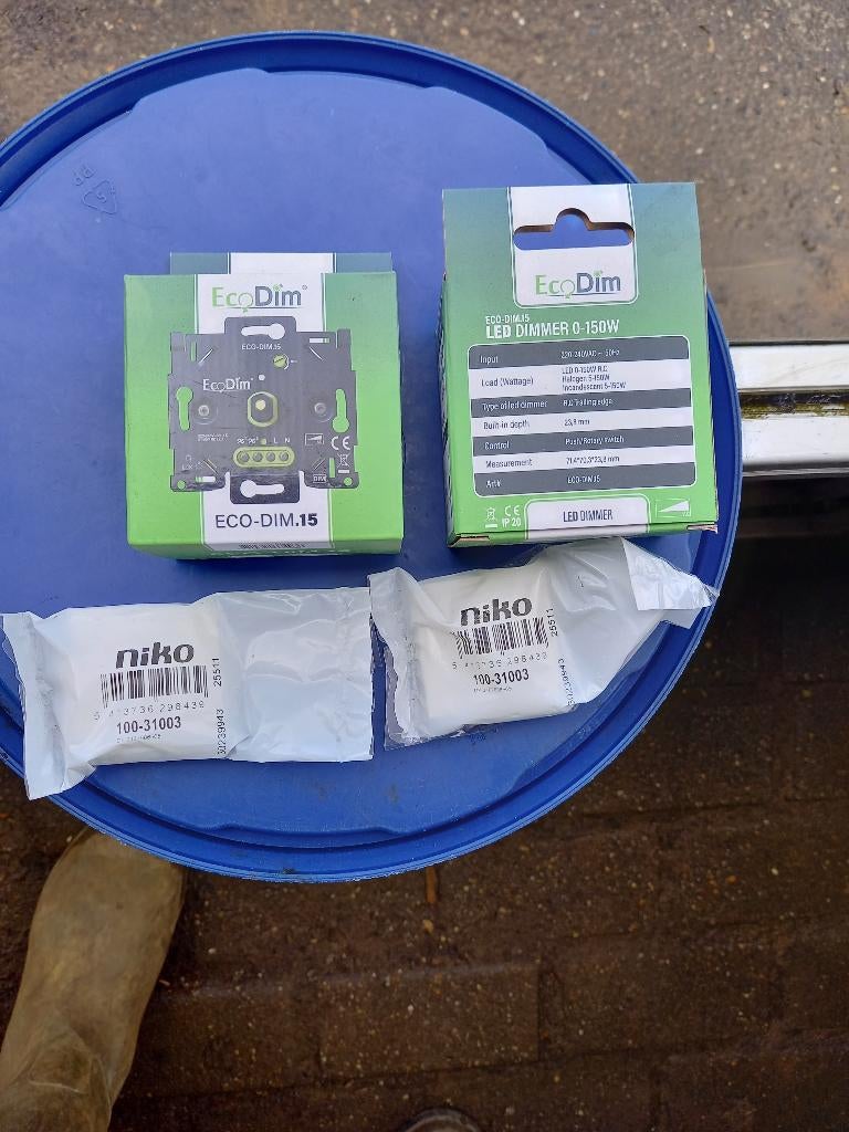 led-dimmer met niko draai knop, Doe-het-zelf en Bouw, Elektriciteit en Kabels, Ophalen