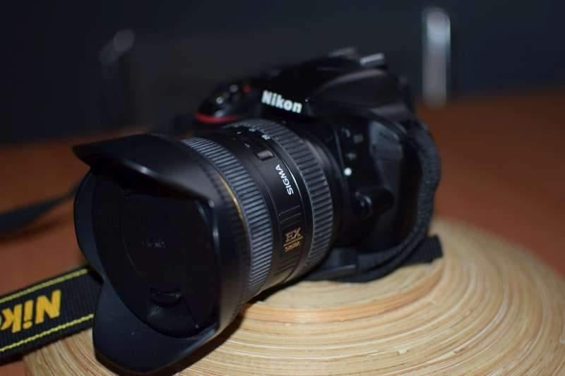 Nikon D3300, met 2 Lenzen, Comme neuf, Enlèvement, 8 fois ou plus, 24 Mégapixel