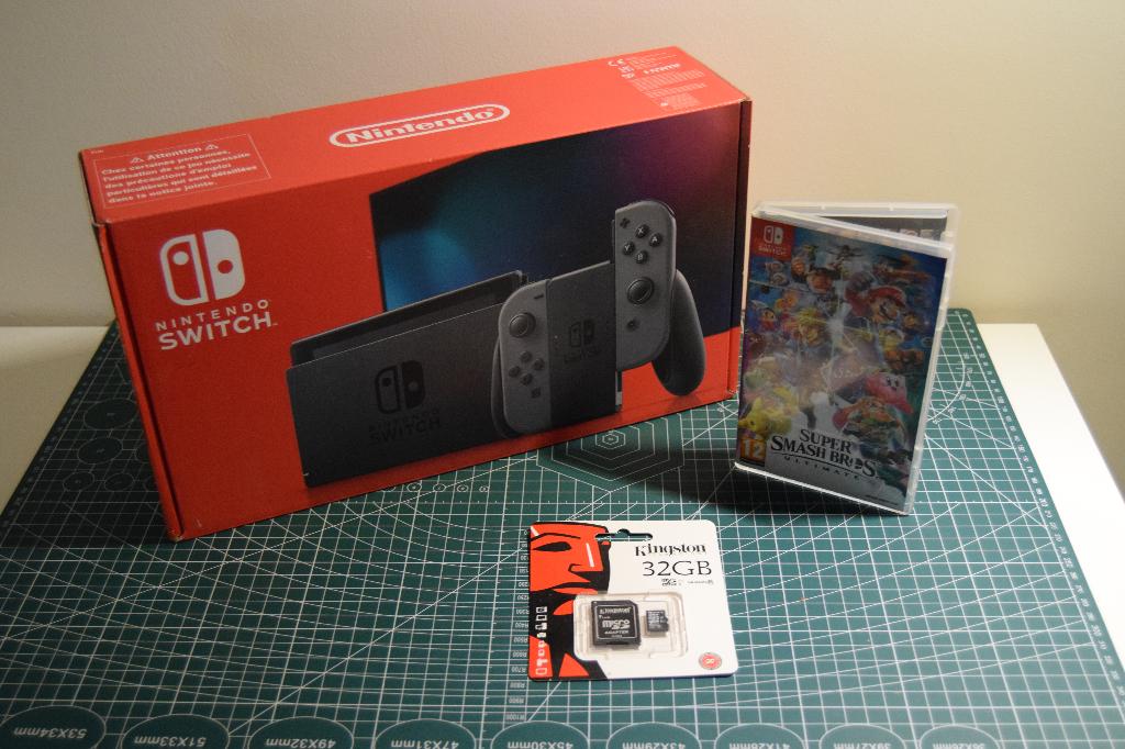 Nintendo Switch + Super Smash Bros game + SD Card, Games en Spelcomputers, Vechten, Nieuw, Ophalen of Verzenden, 3 spelers of meer