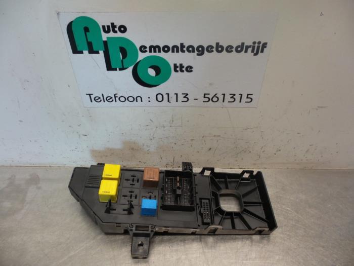 Zekeringkast van een Opel Vectra (Vectra C 02-), Auto-onderdelen, Gebruikt, -, -, Opel