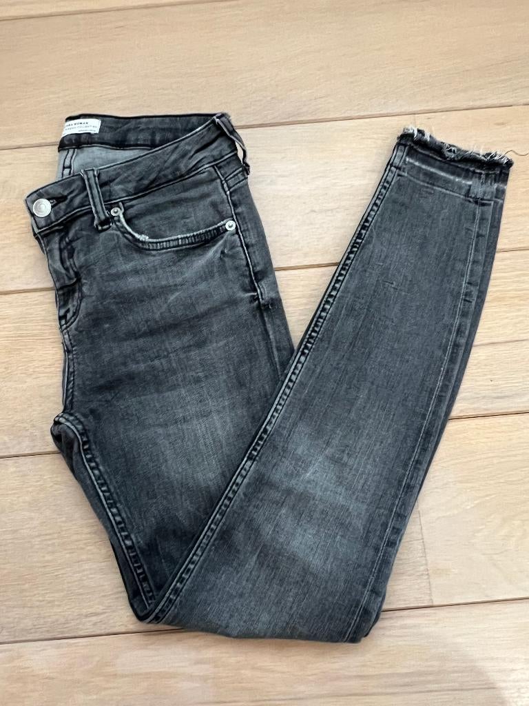 Grijze jeans voor dames van Zara, Kleding | Dames, Ophalen, Zo goed als nieuw, Grijs