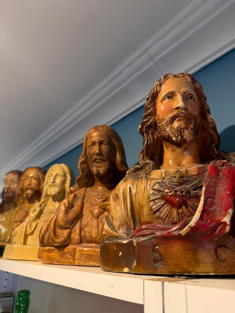 5x buste jesus heilig hart samen 100 euro, Antiek en Kunst, Antiek | Religieuze voorwerpen, Ophalen