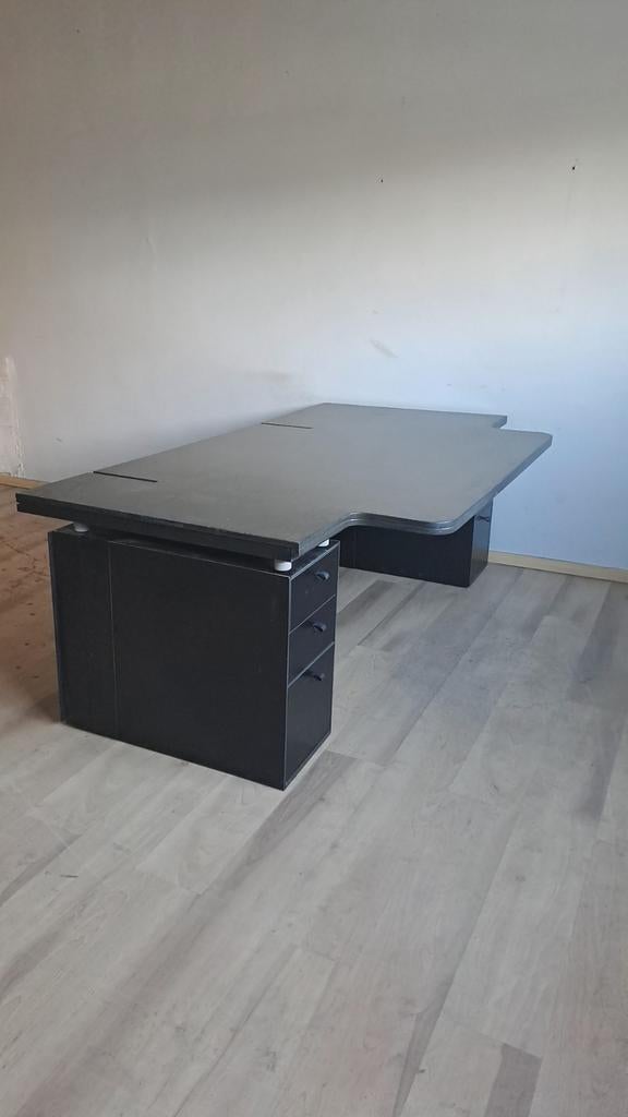Gratis Bulo bureau tafel moet dringend weg, Enlèvement