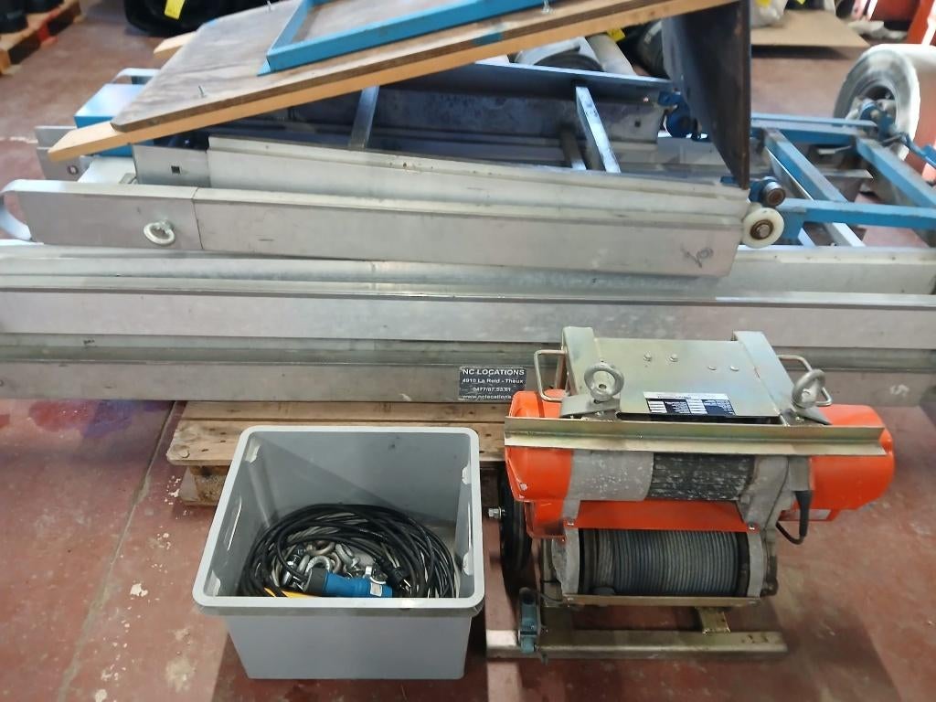 Haemmerlin Ladderlift 10m | Pannen - Bouw - Dak | € 1950, Bricolage & Construction, Monte-charges, Comme neuf, Ascenseur de chantier