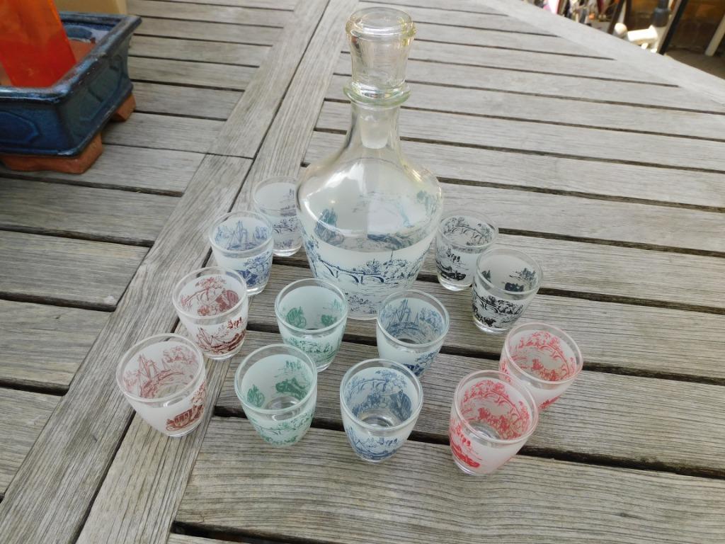 glaasjes een karaaf, Ophalen