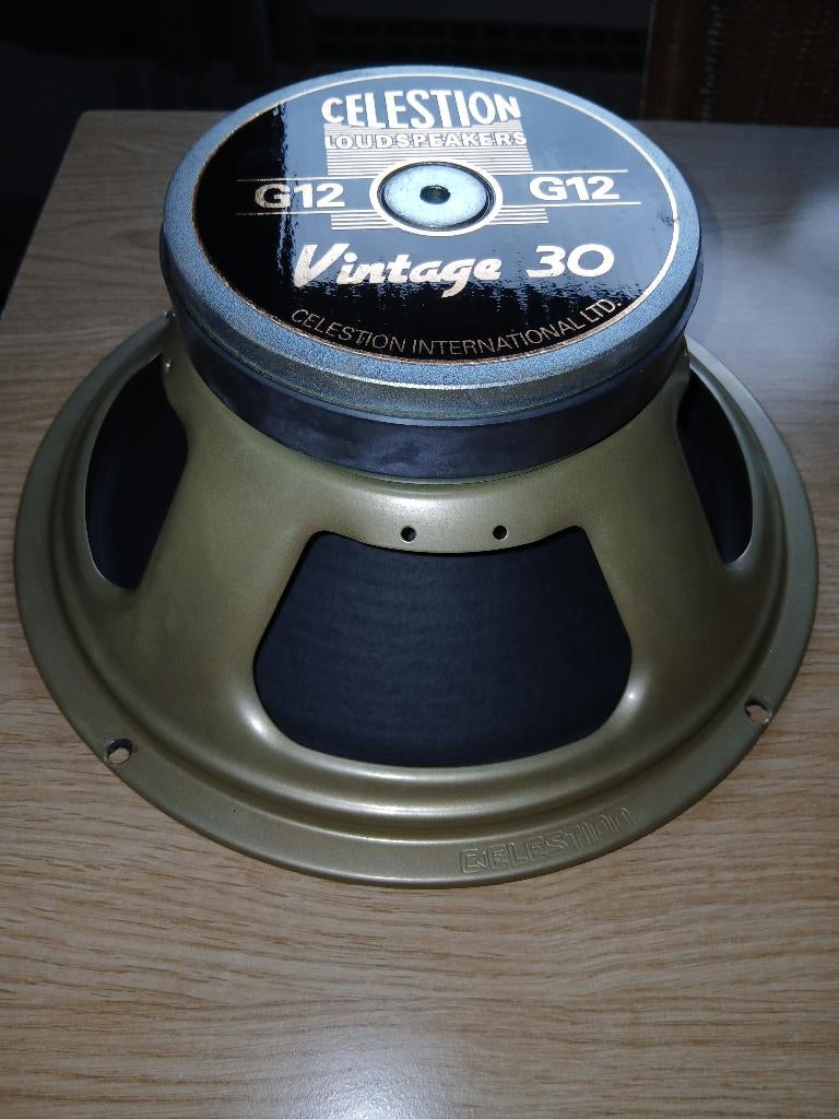 Celestion V30 16 ohm, Muziek en Instrumenten, Ophalen, Zo goed als nieuw, Gitaar, 50 tot 100 watt